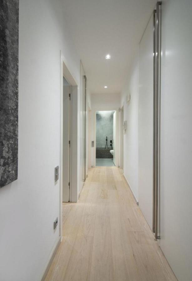 Elegant And Private Living By Neuvel Villa เอเธนส์ ภายนอก รูปภาพ