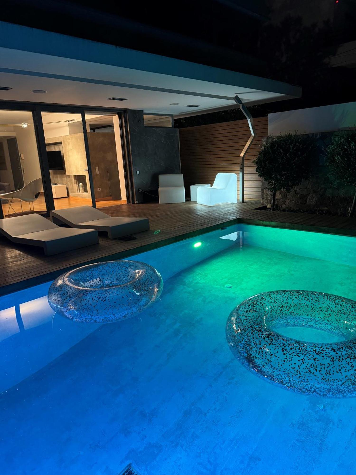Elegant And Private Living By Neuvel Villa เอเธนส์ ภายนอก รูปภาพ